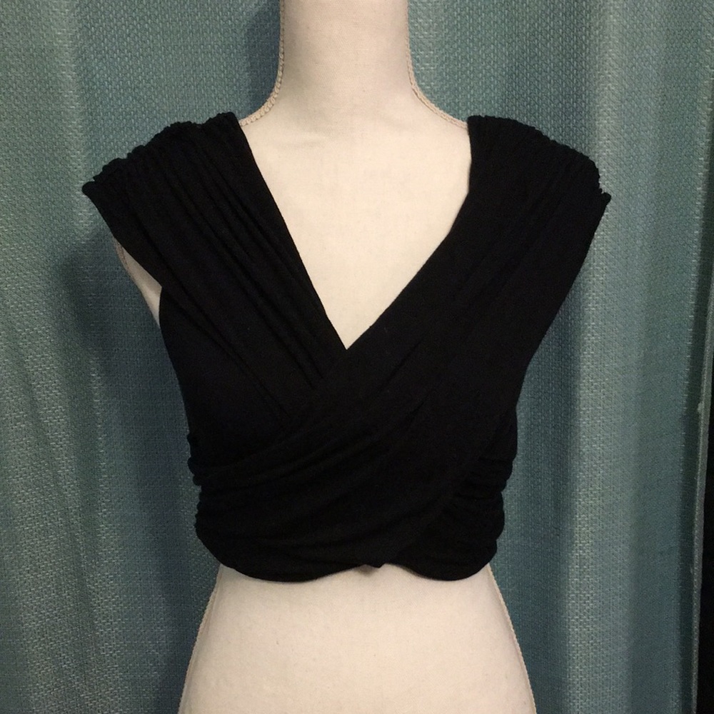 Charlotte Russe Sleeveless Crossover Crop Top